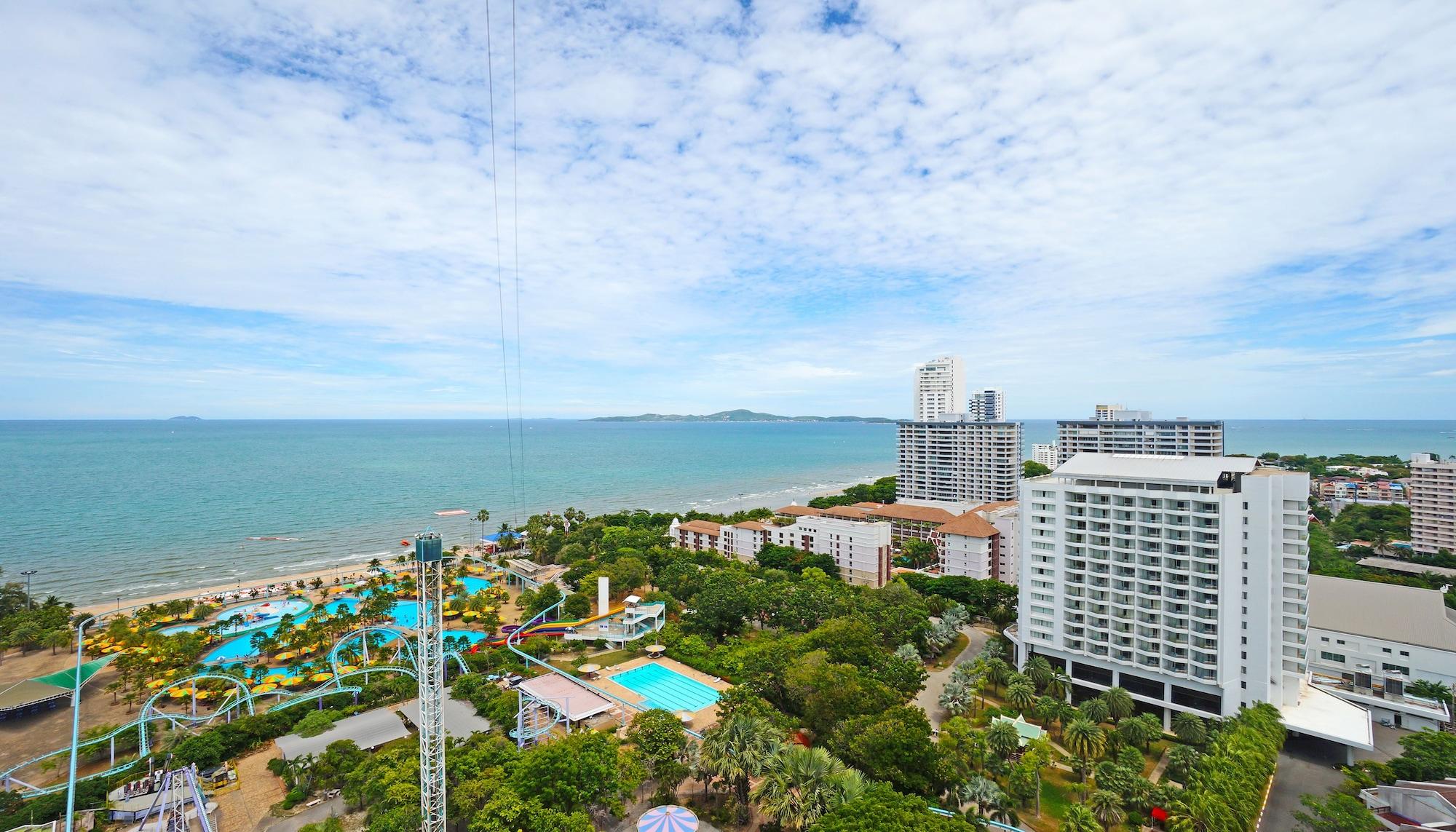 Pattaya Park Beach Resort Exterior photo