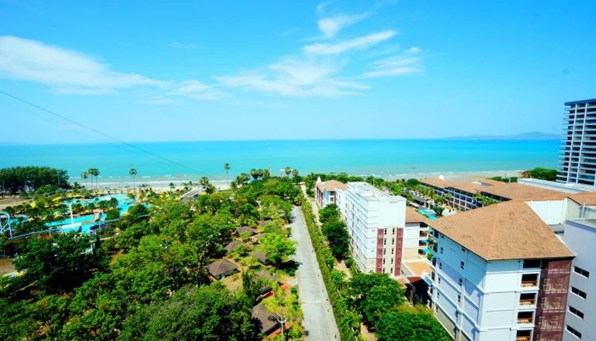 Pattaya Park Beach Resort Exterior photo