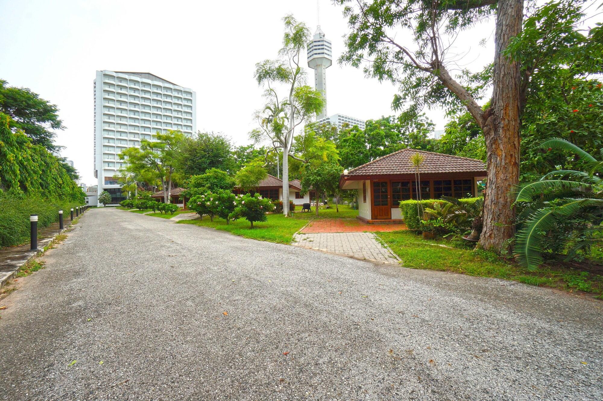 Pattaya Park Beach Resort Exterior photo