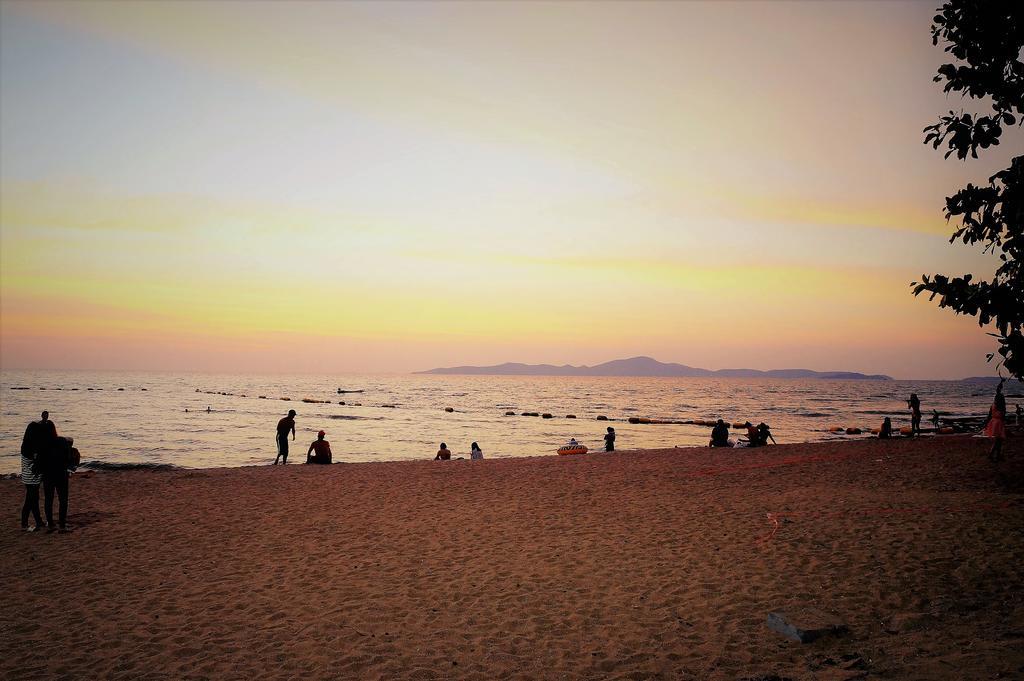 Pattaya Park Beach Resort Exterior photo