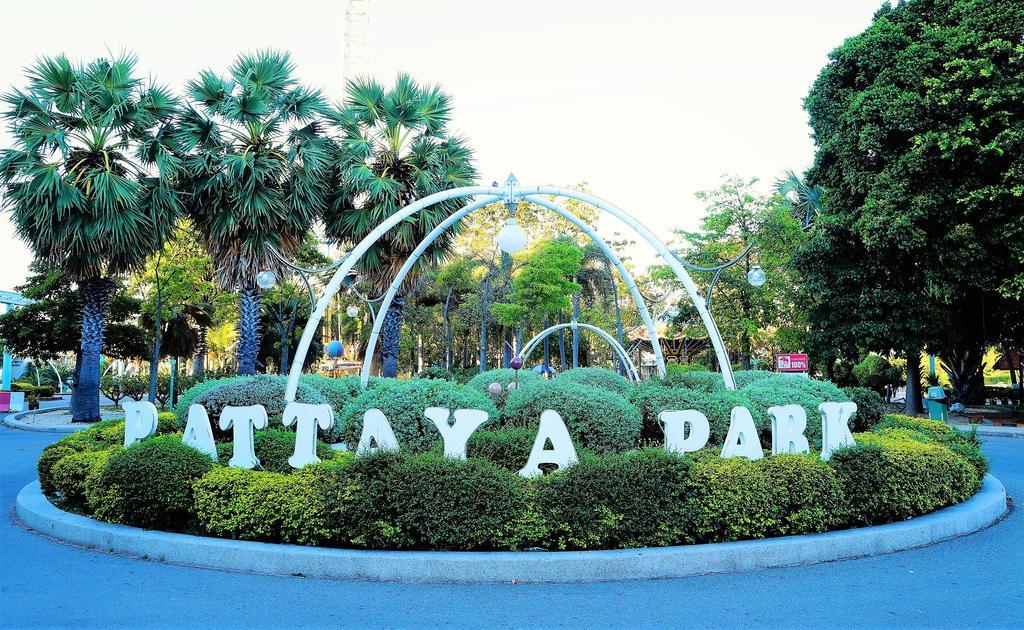 Pattaya Park Beach Resort Exterior photo