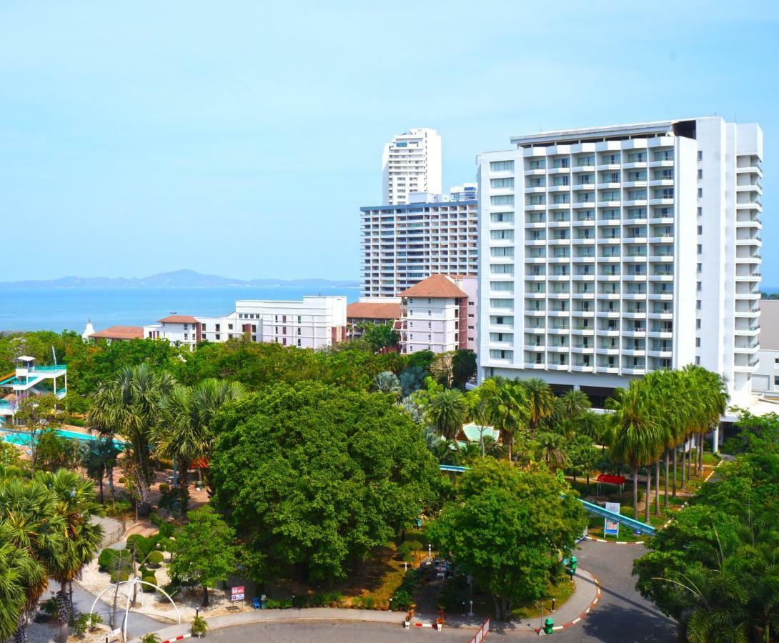 Pattaya Park Beach Resort Exterior photo