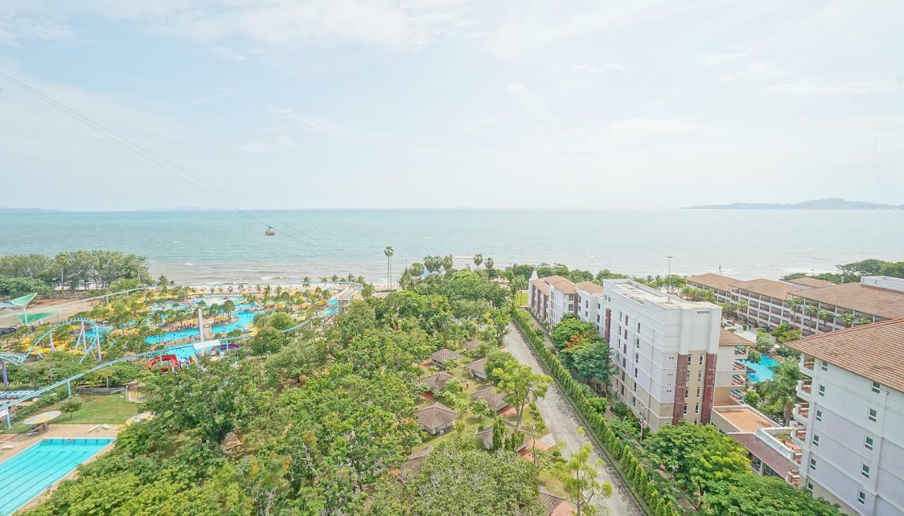 Pattaya Park Beach Resort Exterior photo